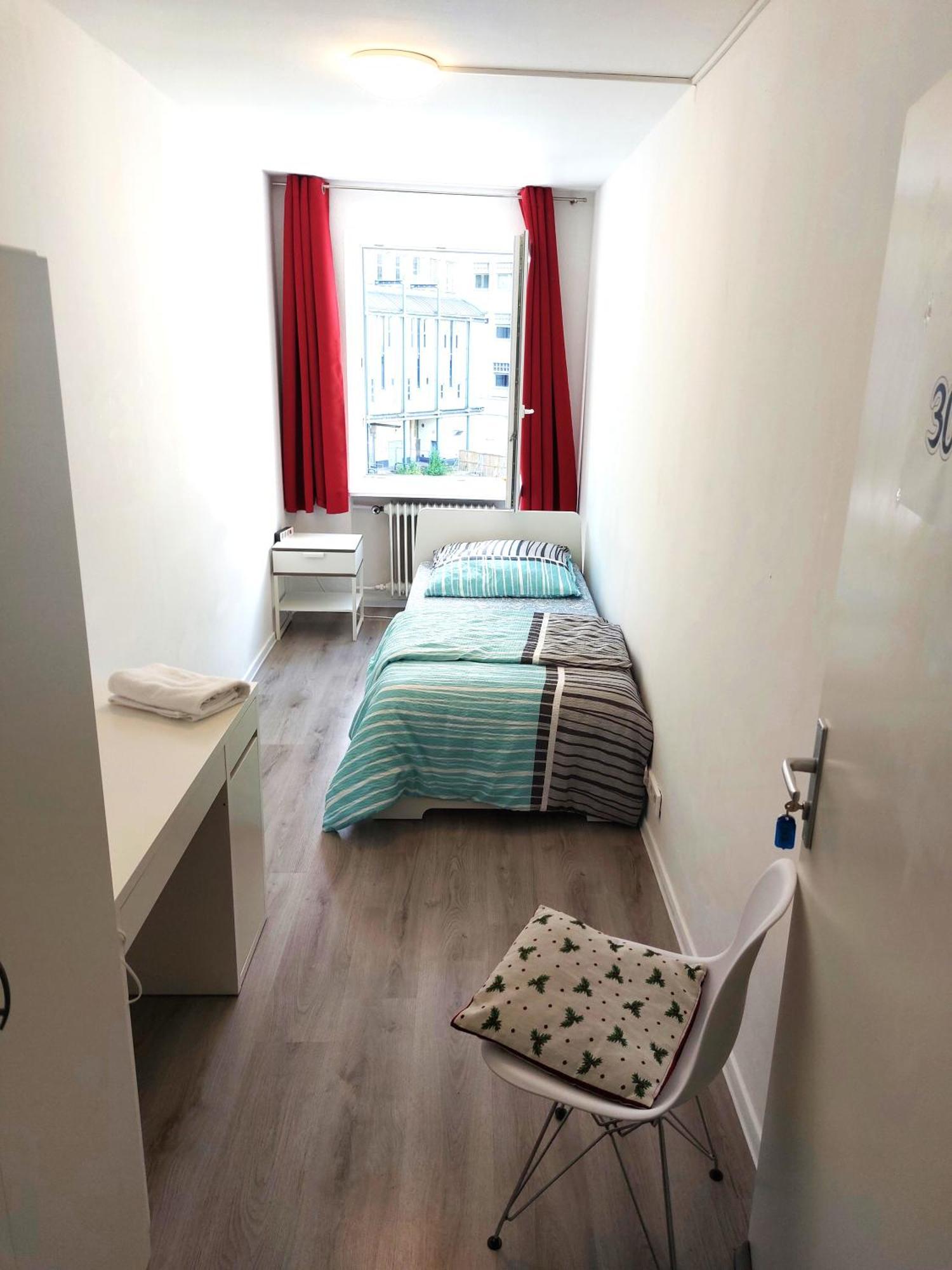 Schoenes Helles Zimmer Direkt In Frankfurt City Nr 301 Hotel Frankfurt am Main Luaran gambar