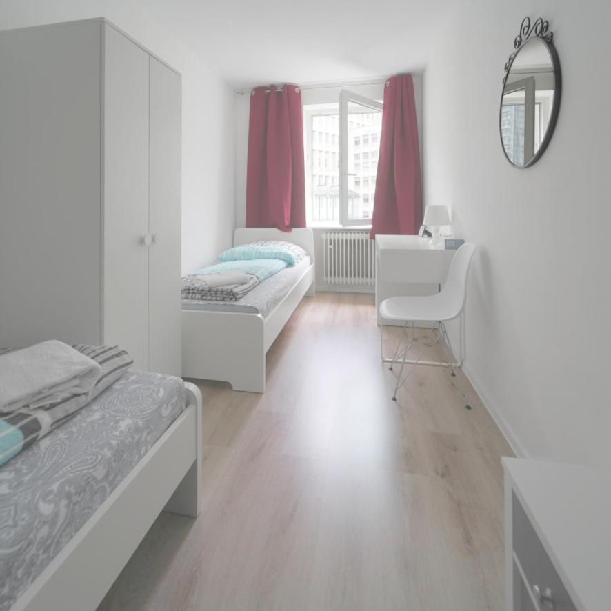 Schoenes Helles Zimmer Direkt In Frankfurt City Nr 301 Hotel Frankfurt am Main Luaran gambar